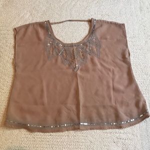 Cute shirt with designs